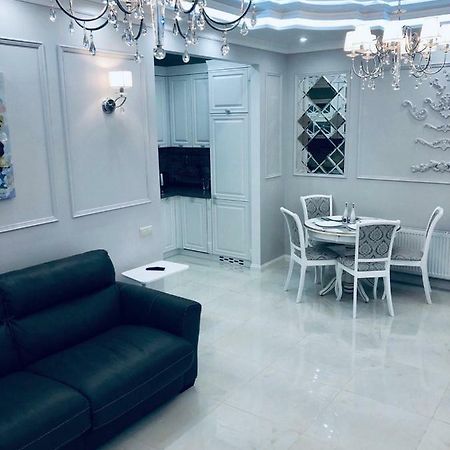 White Apartments In Arcadia أوديسا المظهر الخارجي الصورة