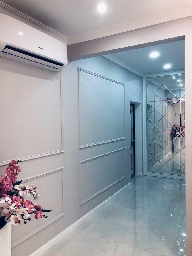 White Apartments In Arcadia أوديسا المظهر الخارجي الصورة